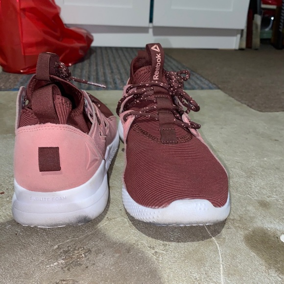 Reebok running shoes - Picture 3 of 5